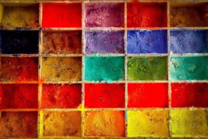Diferencias entre pintura plástica, esmalte y pintura acrílica